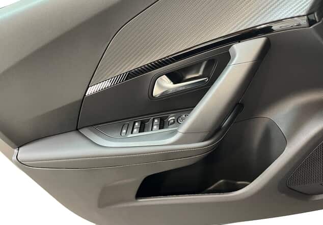 Angebotsdetails Peugeot 2008 Allure 1.2 Pure Grau/typ aussenverkleidung-lackierung