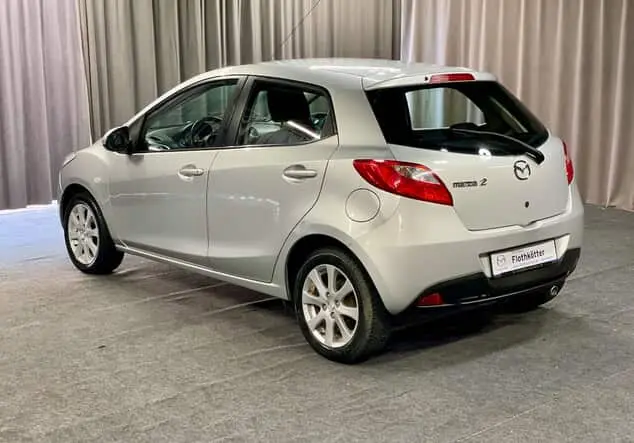 Angebotsdetails Mazda 2 75PS *GÜNSTIGER KLEINWAGEN*KLIMA silber