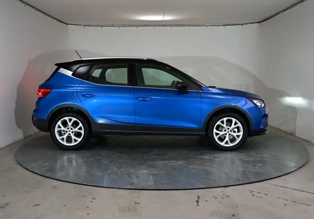 Angebotsdetails Seat Arona Seat Arona FR 1.5 TSI 110 kW (150 PS) 7-Gang-DSG Saphire Blau Metallic