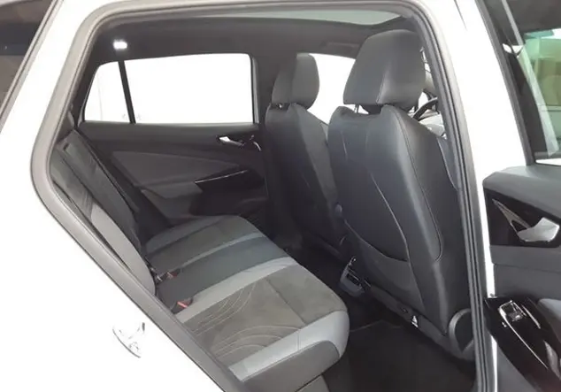 Angebotsdetails Volkswagen ID.4 Pro 82 kWh KLIMA NAVI ALU WeiÃ (GletscherweiÃ Metallic)