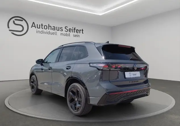Angebotsdetails Volkswagen Tiguan 1.5 TSI eHybrid 150 kW R-Line Grau (DELFINGRAU)