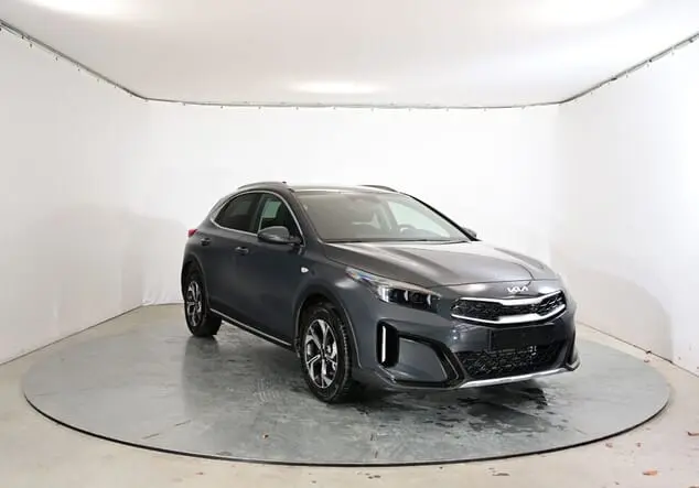 Angebotsdetails Kia XCeed Kia Xceed MY26 1.0 T-GDI MHEV 85 kW (115 PS) 7-Gang-DCT Pentametal Metallic