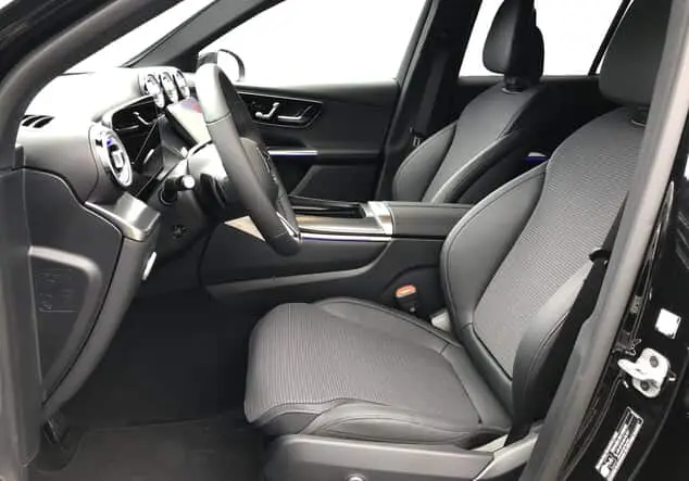 Angebotsdetails Mercedes-Benz GLC 200 4MATIC Schwarz-Lack obsidianschwarz