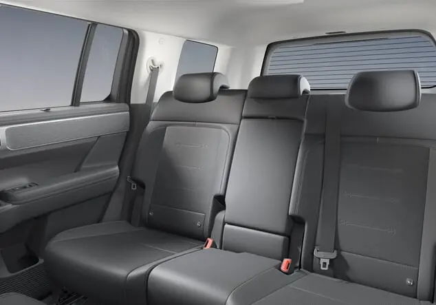 Angebotsdetails Hyundai Santa Fe 1.6 T-GDI Hybrid Signature 2WD Auto Abyss Black Mineraleffekt