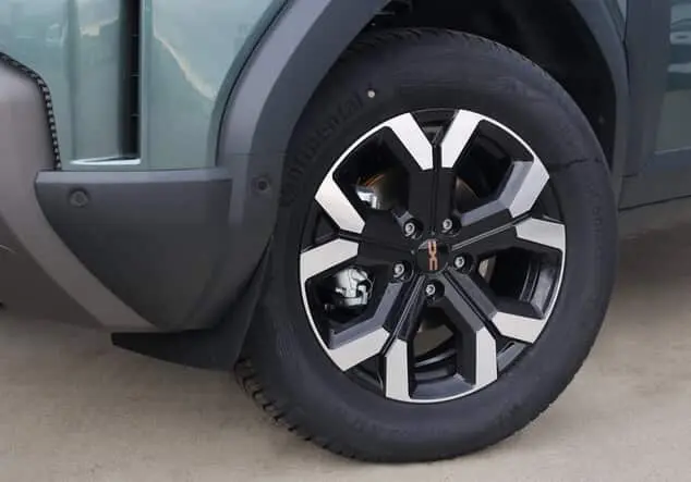 Angebotsdetails Dacia Duster Extreme TCe 130 City-P. Technik-P. Zeder-Grün (Grün)