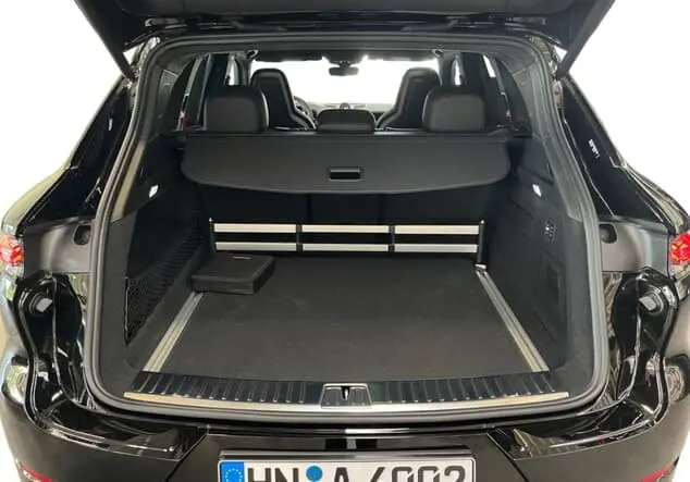 Angebotsdetails Porsche Cayenne GTS ++sofort verfügbar++ Schwarz