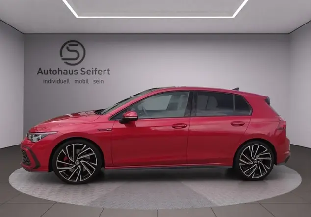 Angebotsdetails Volkswagen Golf VIII Lim. GTI Rot (KINGS RED)