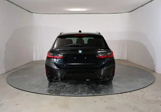 Angebotsdetails BMW M340d BMW M340d Touring 250 kW (340 PS) 8-Gang Steptronic xDrive Saphirschwarz metallic