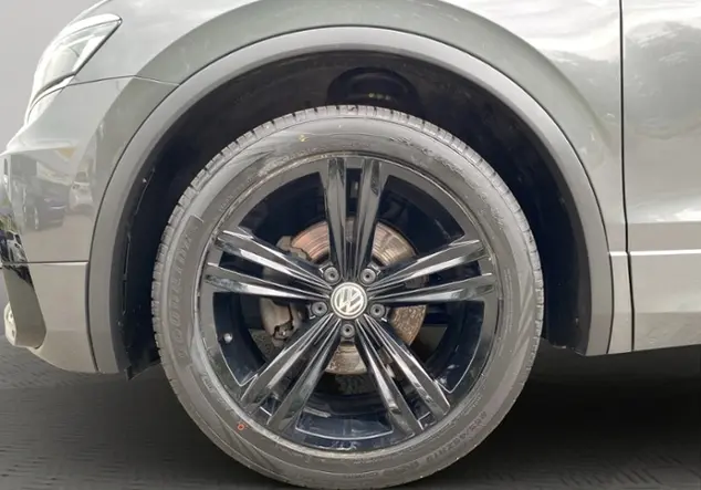 Angebotsdetails Volkswagen Tiguan 2.0 TDI Highline R-Line 'Black Style' Grau (Indiumgrau Metallic)
