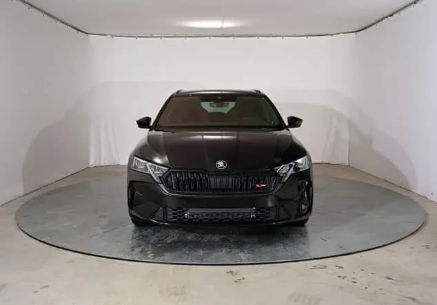 Angebotsdetails Skoda Octavia Combi RS Skoda 2.0 TSI 195 kW (265 PS) 7-Gang-DSG Black-Magic Perleffekt/Schwarz