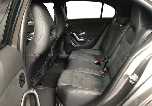 Angebotsdetails Mercedes-Benz A 180 ++sofort verfügbar++ Graulack mountaingrau