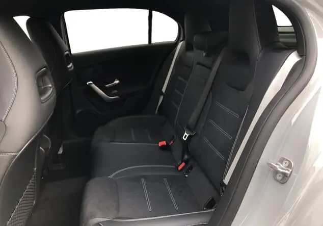 Angebotsdetails Mercedes-Benz A 180 Kompaktlimousine ***Edition*** SONDERLACKIERUNG Grau manufaktur lack manufaktur alpingrau uni