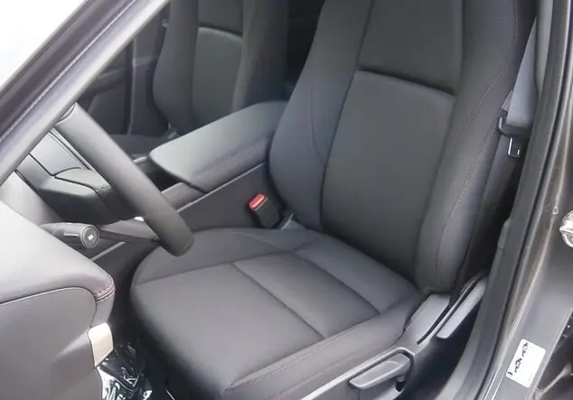 Angebotsdetails Mazda 3 2.5L e-SKYACTIV G 140PS 6MT HOMURA Verschiedene Farben