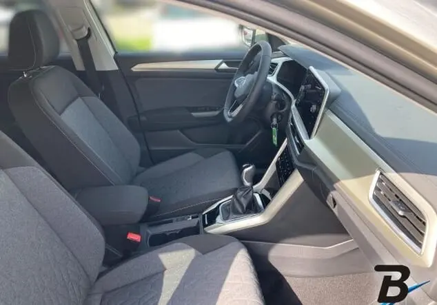 Angebotsdetails Volkswagen T-Roc 1.0 TSI Move IQ-Drive Rear View Silber