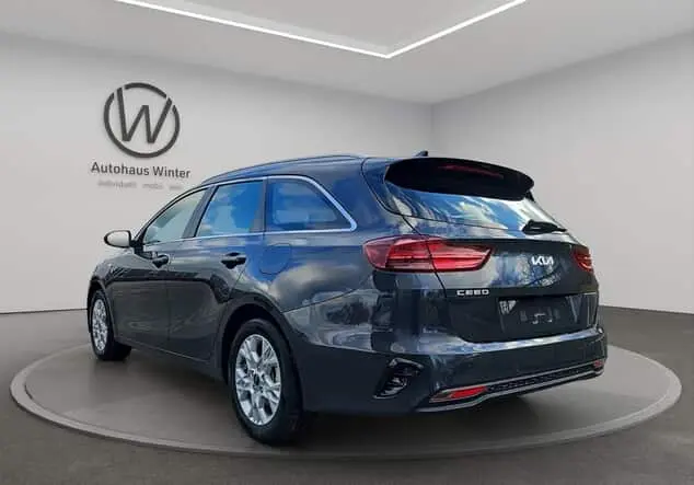 Angebotsdetails Kia Ceed Sportswagon Vision Grau ((H8G) DARK PENTA METAL M)