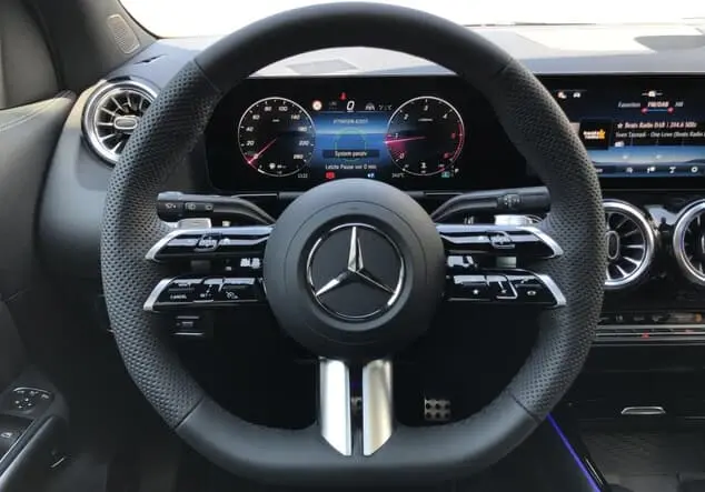 Angebotsdetails Mercedes-Benz GLA 220 d 4MATIC ++sofort verfügbar++ Metalliclack mountaingrau