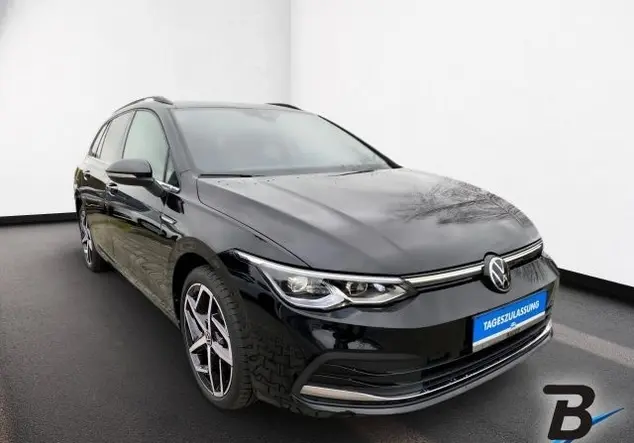 Angebotsdetails Volkswagen Golf VIII Variant 2.0 TDI Style LED-Plus+AHK Schwarz
