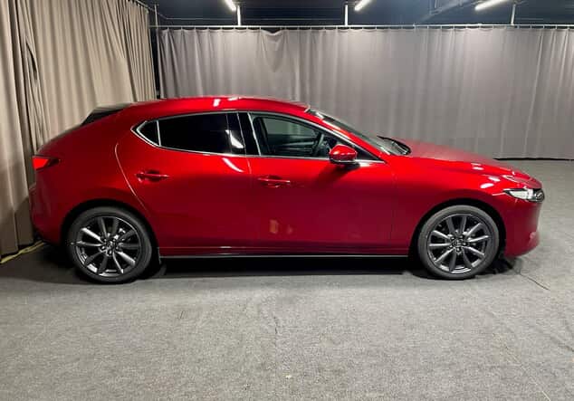 Angebotsdetails Mazda 3 3 150PS EXCLUSIVE*DRIVER+DESIGN* rot