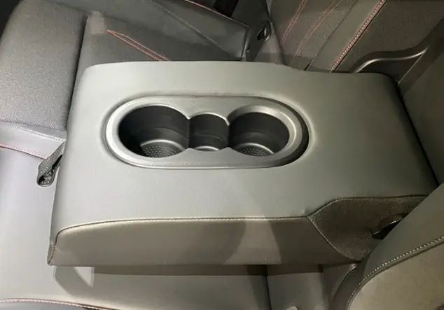 Angebotsdetails Volkswagen ID.7 Tourer 4Motion GTX KLIMA NAVI ALU Schwarz (Grenadillschwarz Metallic)
