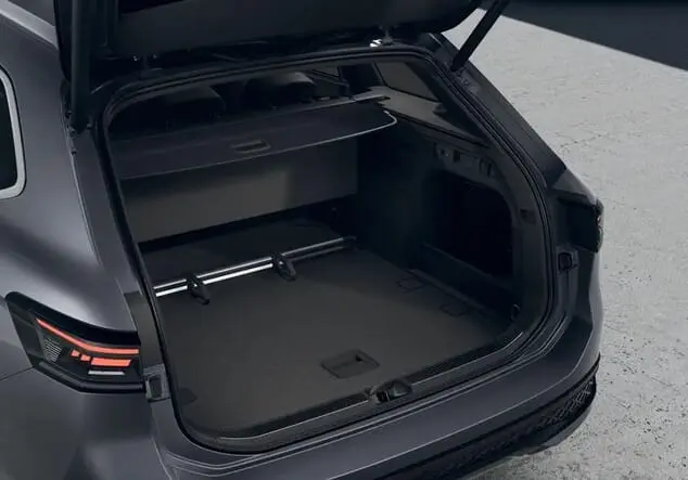 Angebotsdetails Volkswagen Passat Volkswagen Passat Variant R-Line 2.0 TSI 195 kW (265 PS) 7-Gang-DSG Diabasgrau Metallic