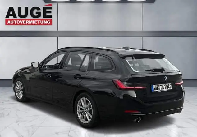 Angebotsdetails BMW 3er 318d Touring, Anhängerkupplung, Automatik, Navigation, Rückfahrkamera schwarz