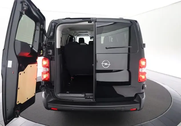 Angebotsdetails Opel Vivaro Opel Vivaro Kombi 9-Sitzer Lang 2.0 BlueHDi 180 130 kW (177 PS) 8-Gang Automatikgetriebe Karbon Schwarz (Metallic)