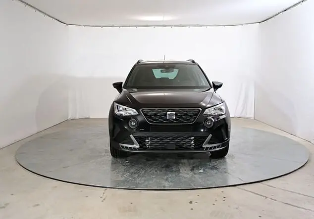 Angebotsdetails Seat Arona Seat Arona FR Black Edition 1.5 TSI 110 kW (150 PS) 7-Gang-DSG Midnight Schwarz Metallic