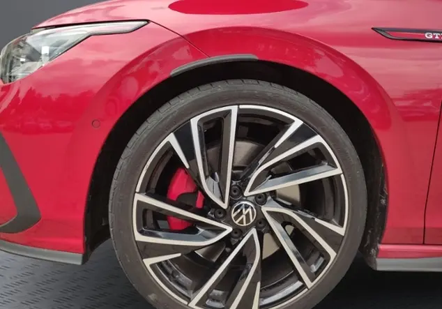 Angebotsdetails Volkswagen Golf VIII Lim. GTI Rot (KINGS RED)