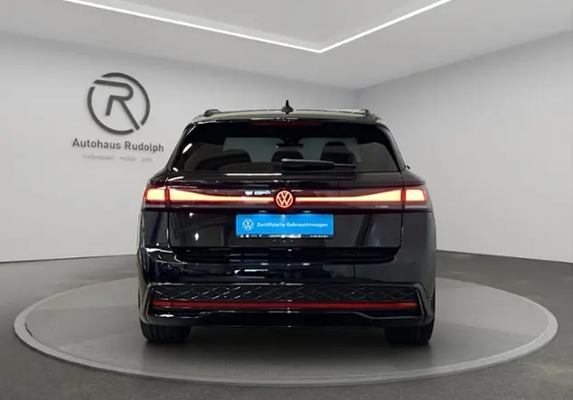 Angebotsdetails Volkswagen ID.7 Tourer 4Motion GTX KLIMA NAVI ALU Schwarz (Grenadillschwarz Metallic)