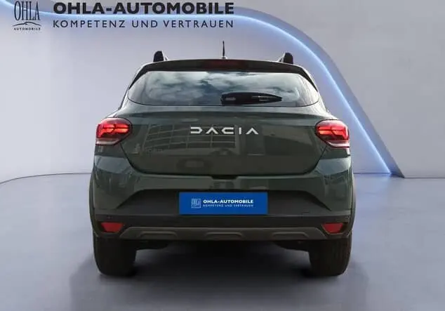 Angebotsdetails Dacia Sandero Stepway Expression+ TCE 90 Safari Grün