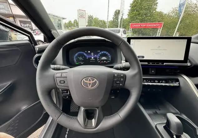 Angebotsdetails Toyota C-HR C-HR - 2,0 l Hybrid 4x2 Lounge CVT shimmering silver metallic / Dach schwarz