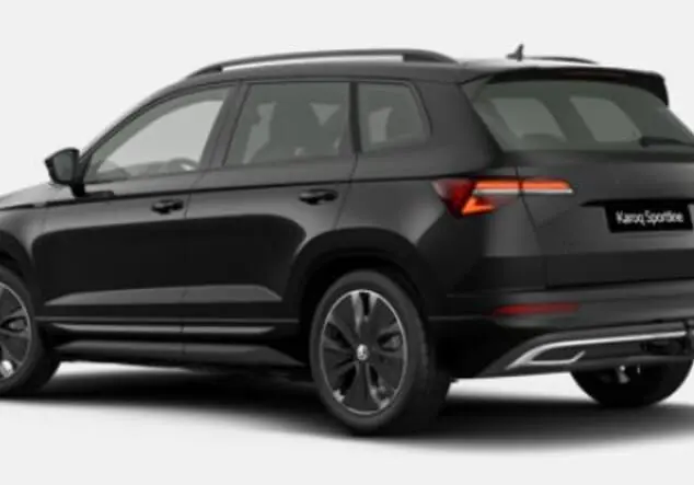 Angebotsdetails Skoda Karoq Skoda Karoq Sportline 2.0 TSI 7-Gang-DSG 140.00 kW (190 PS) Black-Magic Perleffekt