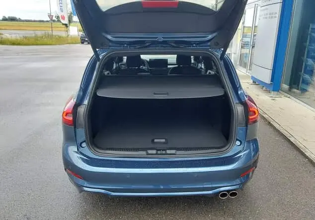 Angebotsdetails Ford Focus ST - LINE X 1.0L MHEV 155PS 7-GANG-AUTOMATIK CHROME-BLUE METALLIC