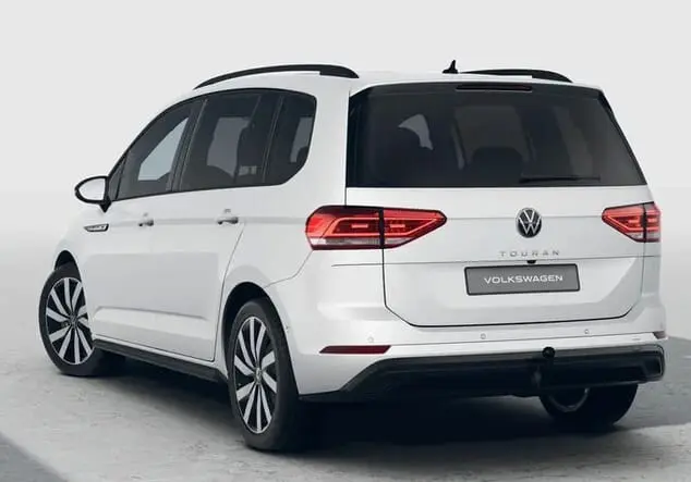 Angebotsdetails Volkswagen Touran Volkswagen Touran Highline R-Line 1.5 TSI 110 kW (150 PS) 7-Gang-DSG Onyx-Weiß Perleffekt