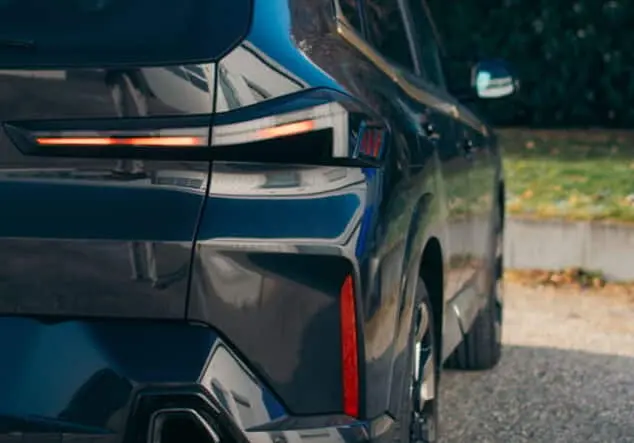 Angebotsdetails BMW XM XM V8 Hybrid Saphirschwarzmetallic