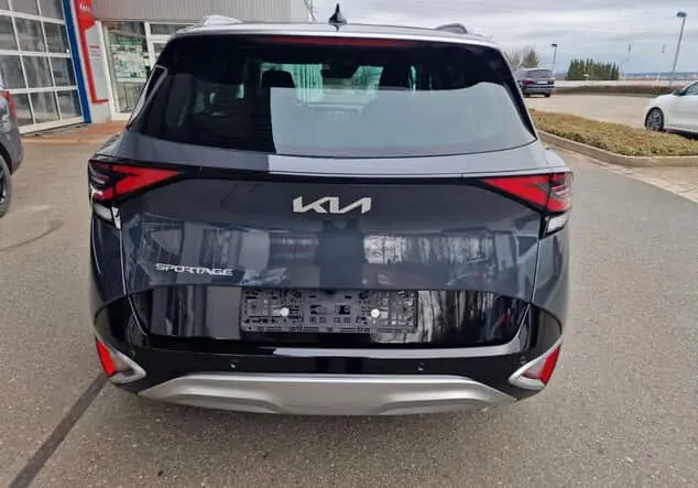 Angebotsdetails Kia Sportage Spirit 4WD DRIVE Grau ((H8G) PENTA METAL M)