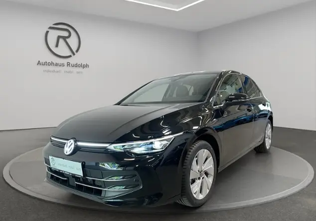 Angebotsdetails Volkswagen Golf VIII 1.5 TSI Style / RFK Schwarz (Grenadillschwarz Metallic)