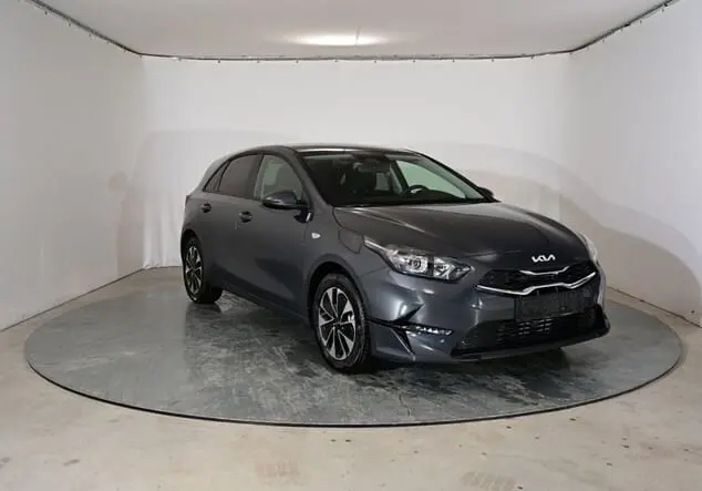 Angebotsdetails Kia Ceed Kia Ceed Silver 1.5 T-GDI 103kW (140PS) 6-Gang Pentametal Metallic