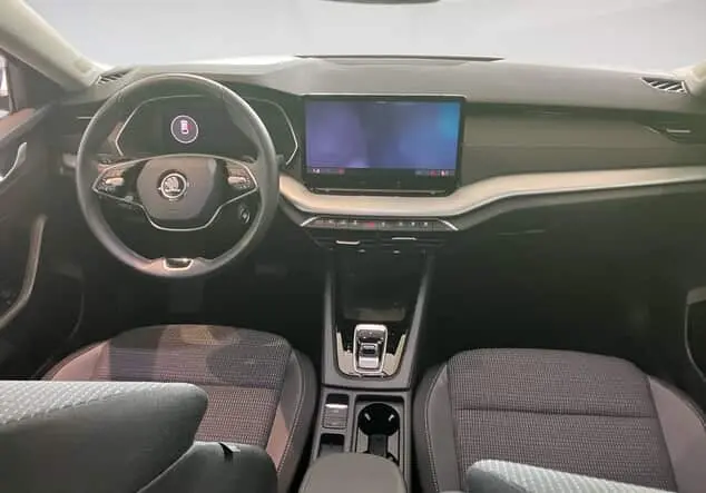 Angebotsdetails Skoda Octavia Combi 2.0TDI 150PS SELECTION AHK.KAMERA.NAVI.SHZG.2xPDC.ACC Schwarz-Magic Perleffekt