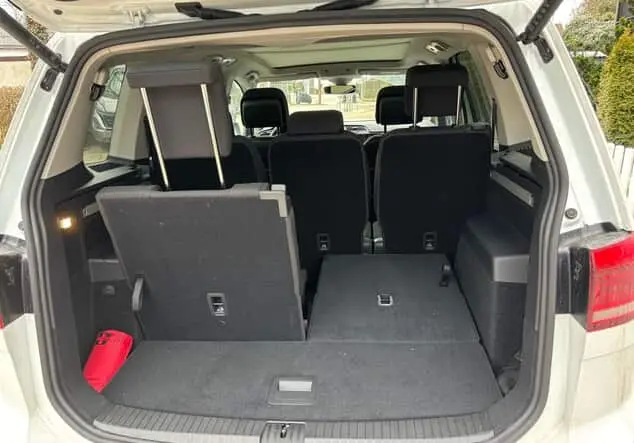 Angebotsdetails Volkswagen Touran 2.0 TDI SCR BMT Highline auf Anfrage