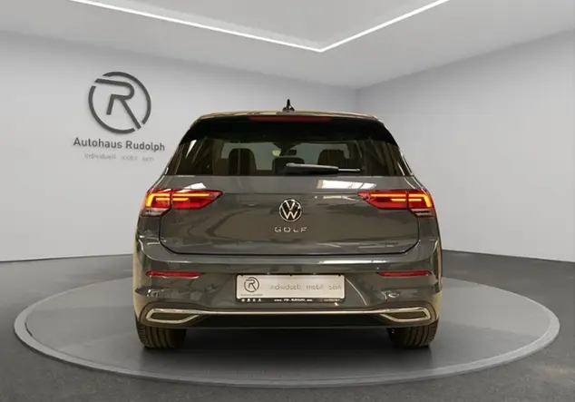 Angebotsdetails Volkswagen Golf VIII 1.5 TSI Style +NAVI+MEMORYSITZ Grau (Delfingrau Metallic)
