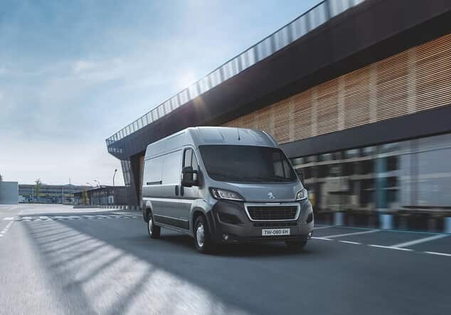 Angebotsdetails Peugeot BOXER Kastenwagen Kaolin Weiß