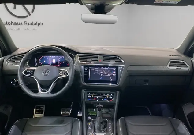 Angebotsdetails Volkswagen Tiguan Allspace 2.0 TDI 4Motion R-Line 'Blac Schwarz (Deep Black Perleffekt)