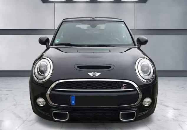 Angebotsdetails Mini Cooper Cooper S Cabrio, 191 PS, Handschaltung schwarz