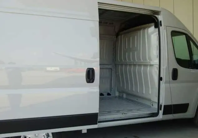 Angebotsdetails Fiat Ducato Elektro L2H2 verblecht Grau