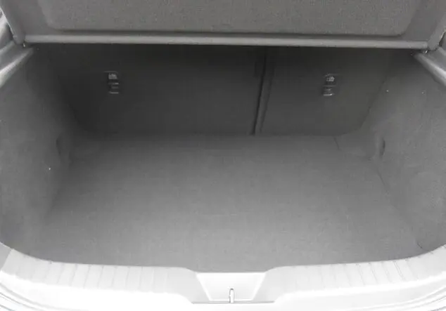 Angebotsdetails Mazda 3 2.5L e-SKYACTIV G 140PS 6AT HOMURA POLYMETAL GRAY