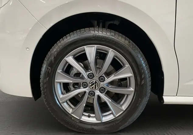Angebotsdetails Volkswagen T7 California Ocean 2.0 TDI Langer Ãberhang WeiÃ (Candy-WeiÃ Deep Black Perleffekt)