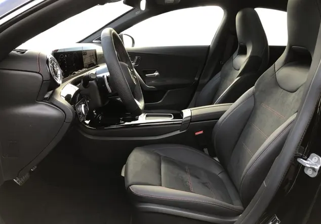 Angebotsdetails Mercedes-Benz CLA Schwarz-lack kosmosschwarz