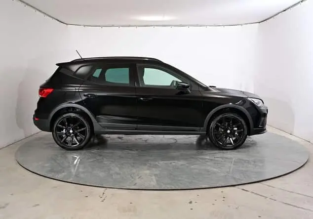 Angebotsdetails Seat Arona Seat Arona FR Black Edition 1.5 TSI 110 kW (150 PS) 7-Gang-DSG Midnight Schwarz Metallic