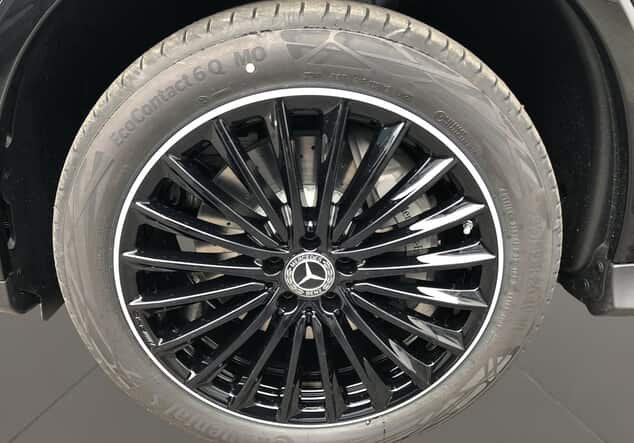 Angebotsdetails Mercedes-Benz GLC 300 de 4MATIC mit EQ Hybrid ++sofort verfügbar++ Metalliclack obsidianschwarz